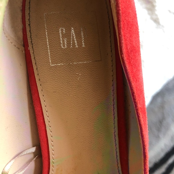 Size 7 Gap Heels - Picture 5 of 8